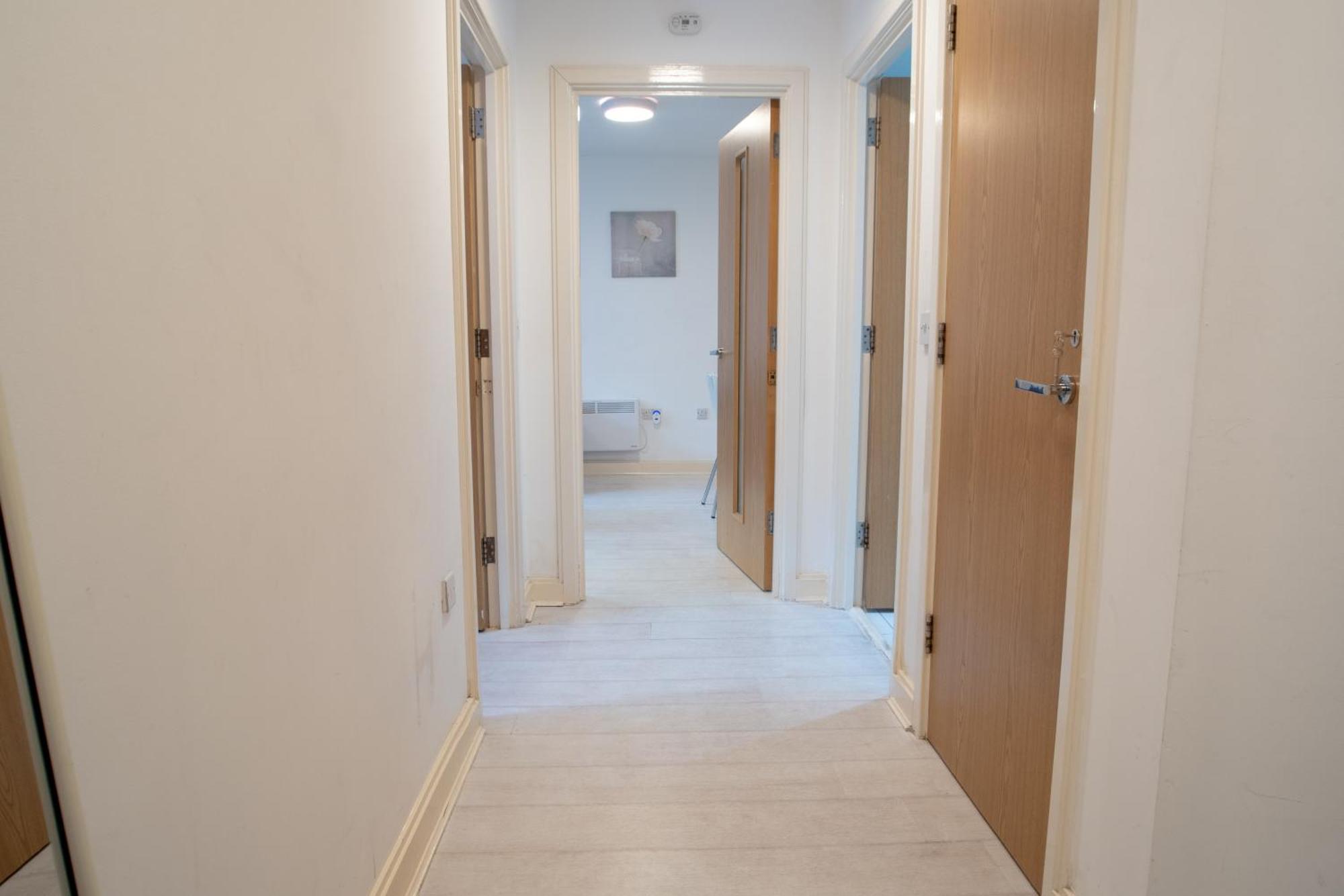 Two-Bedroom Luxury Apartment With Workspace, Free Secure Parking & Coffee Birmingham Zewnętrze zdjęcie