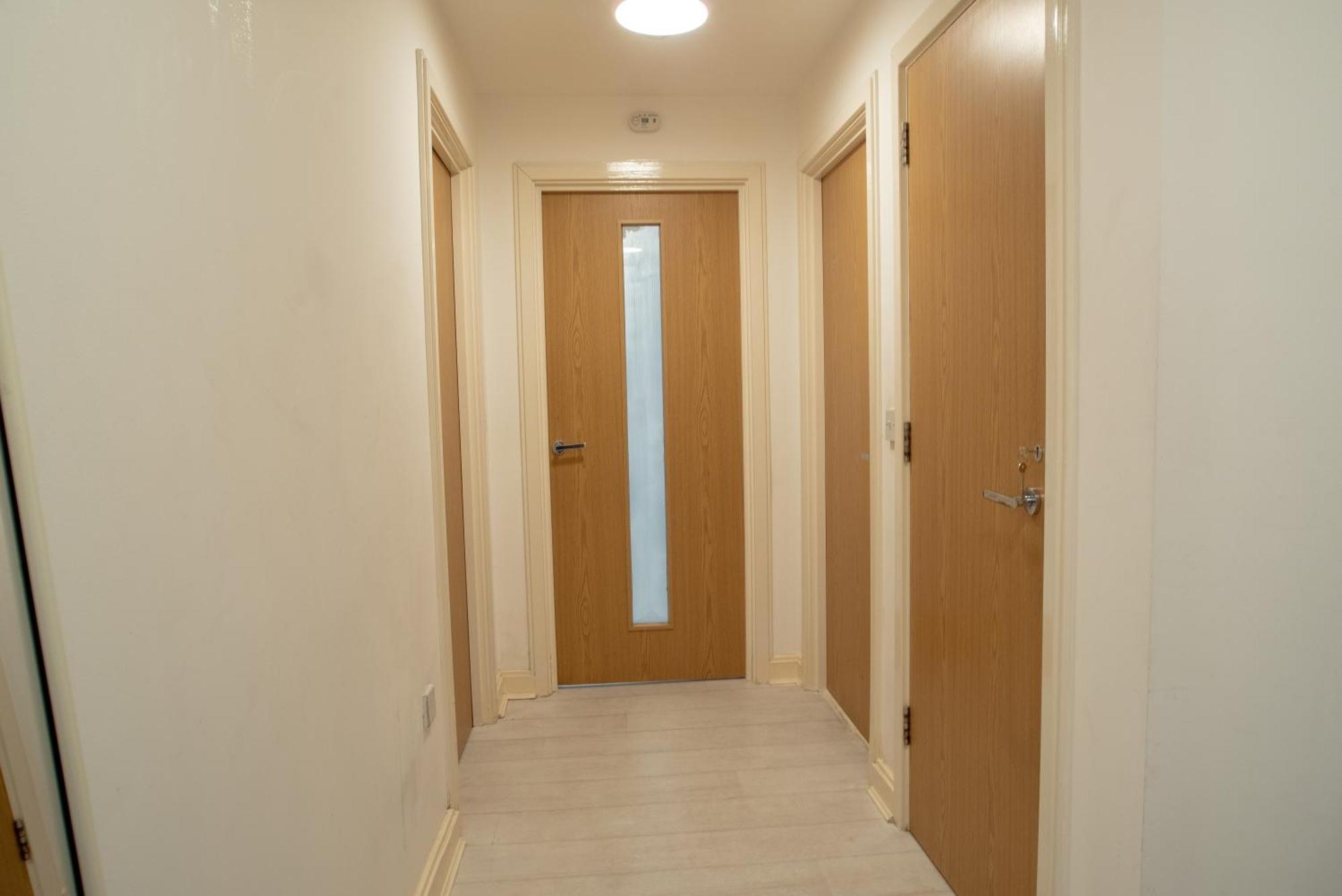 Two-Bedroom Luxury Apartment With Workspace, Free Secure Parking & Coffee Birmingham Zewnętrze zdjęcie
